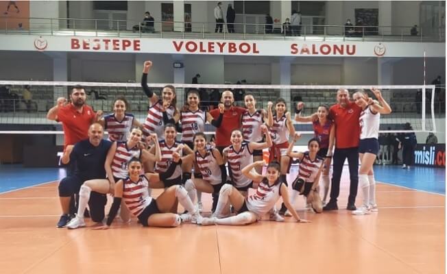 Mersin Büyükşehir Belediyesi GSK Kadın Voleybol Takımı Final’de