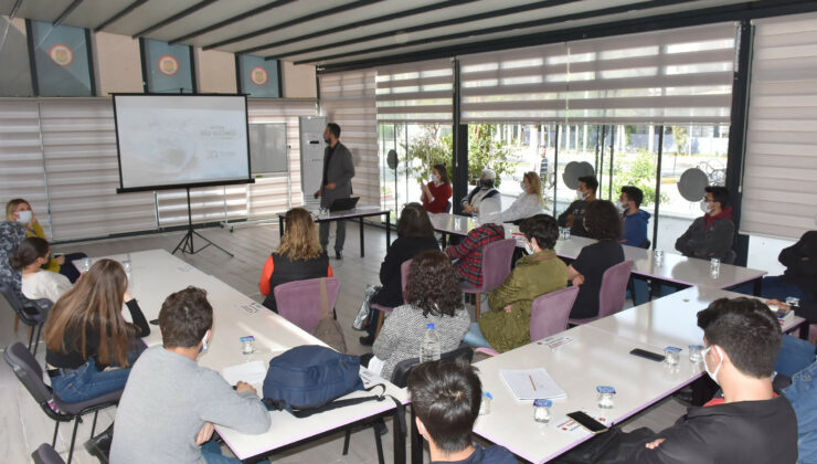 Tarsus Belediyesi Kadınlara ve Gençlere Verdiği Kurslara Yeniden Başladı
