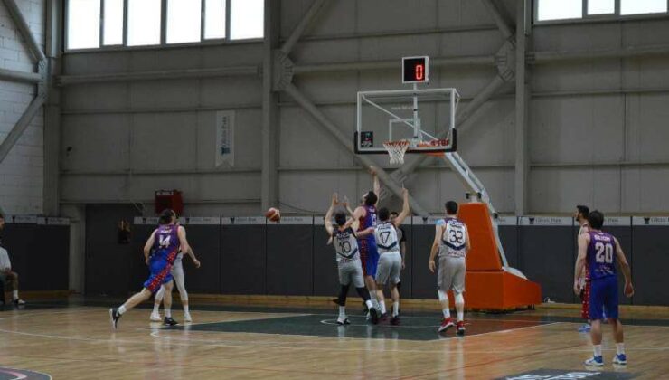 Mersin Büyükşehir Belediyesi GSK Erkek Basket Takımı Yarı Finalde
