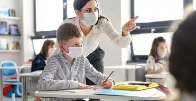 PCR Testi Yaptırmayan Öğretmenler Derse Giremeyecek!