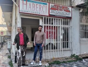 Mersin’de Haberci Gazetesine Boya ve Yumurtalı Protesto