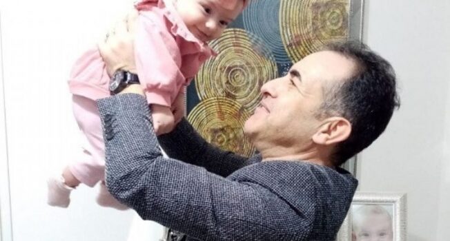 Kızına, Doğum Gününde Türkü Armağan Etti