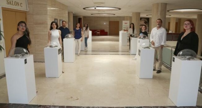 Üniversite  Öğrencilerinden Mezuniyet Sergisi