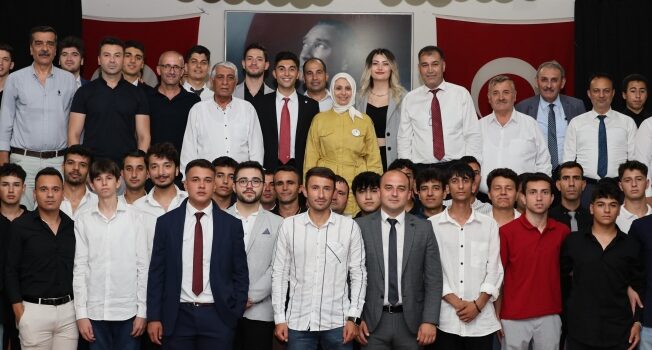 Lise Öğrencileri Futbol Hakemliği Kokart Takma Töreni