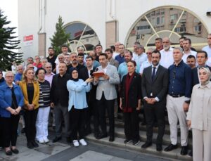 7 Ekim İsrail Saldırısının Yıldönümü’nde  Ak Parti Mersin’den Basın Açıklaması