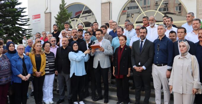 7 Ekim İsrail Saldırısının Yıldönümü’nde  Ak Parti Mersin’den Basın Açıklaması