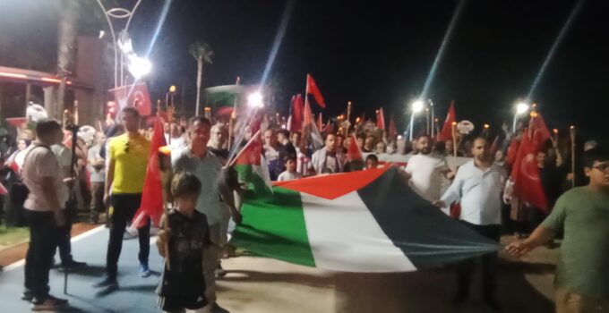 Mersin’de Filistin’e Destek Yürüyüşü Gerçekleştirildi